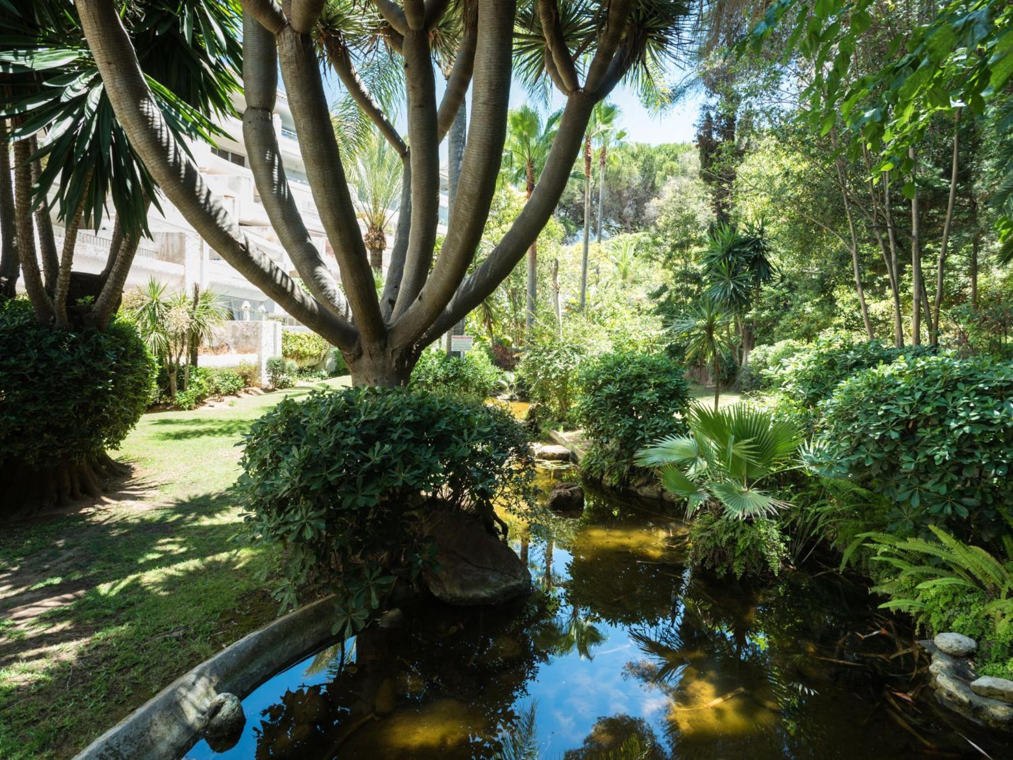 Apartment Jardines Del Mar Marbella Exterior foto